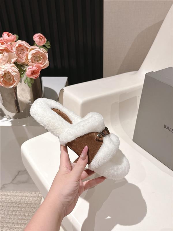 2025112818446610 230